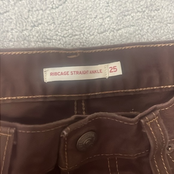 Levi’s Ribcage Straight Ankle Jeans - Picture 5 of 5